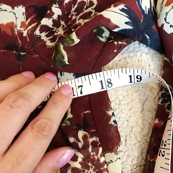 🌸FLORAL Chiffon Dress w/ Front Buttons - Picture 9 of 9